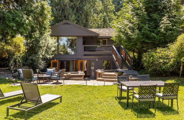 Beautiful Oasis on Lake Washington and Seward Park! Pool and Hottub ⭐️