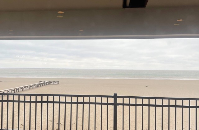 Beautiful Oasis on the Bay! Gorgeous Views, Great Fishing and Pool Access!