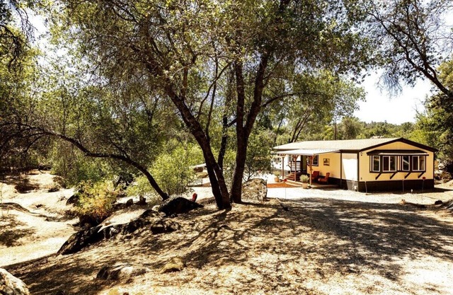 New Listing! Clean, Relax, Refresh, Tranquil, Escape, Work from home, Boulder Cr