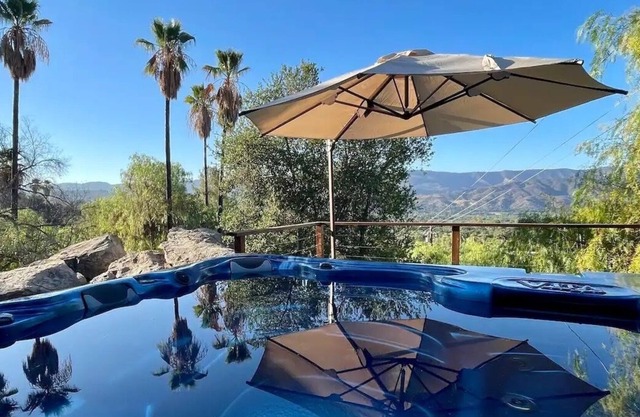 Beautiful Ojai Mountain Retreat