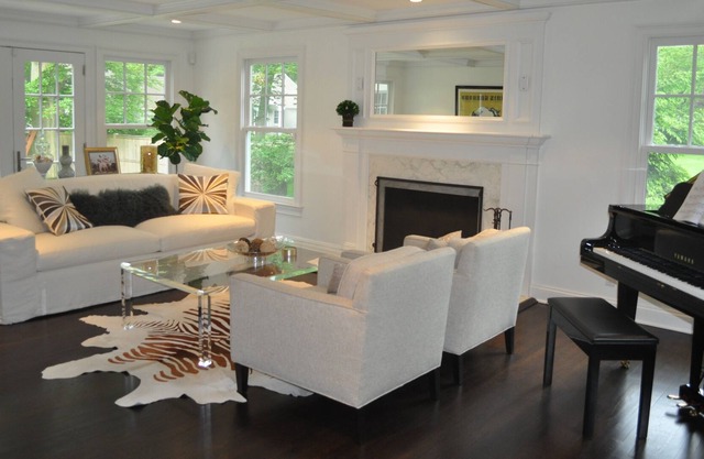 Beautiful Old Hill Colonial