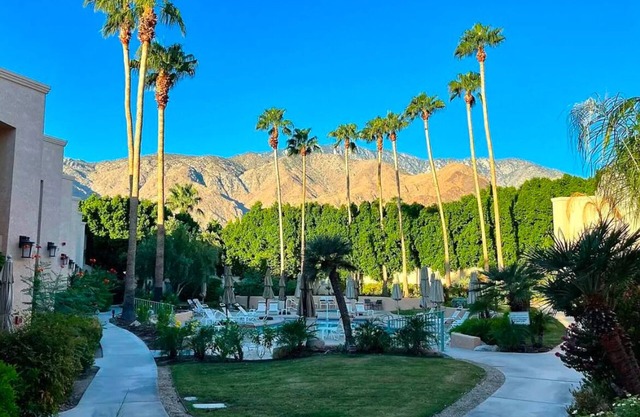 Beautiful One Bedroom Palm Springs Condo