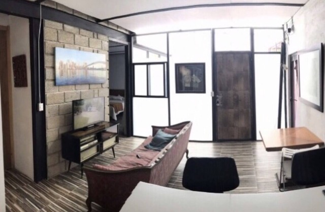 Wunderschönes Penthouse-Loft mit privater Terrasse in der Nähe der Innenstadt