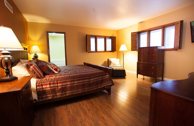 Executive Suite 3 Schlafzimmer, 2500 Sq Ft.