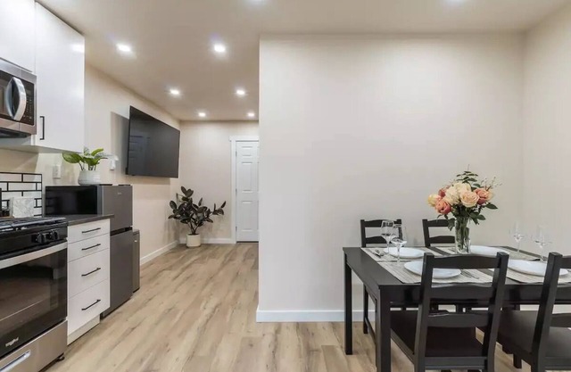 Beautiful place+great location with large smart TV.