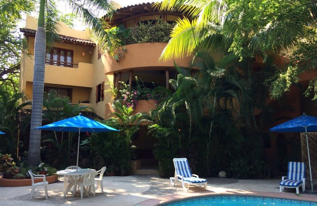 Luxuriöse Pool Side Condo, Erdgeschoss. In der Nähe von Strand und Stadtzentrum