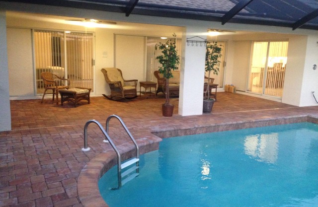 Beautiful Pool with Lake View Vacation Home