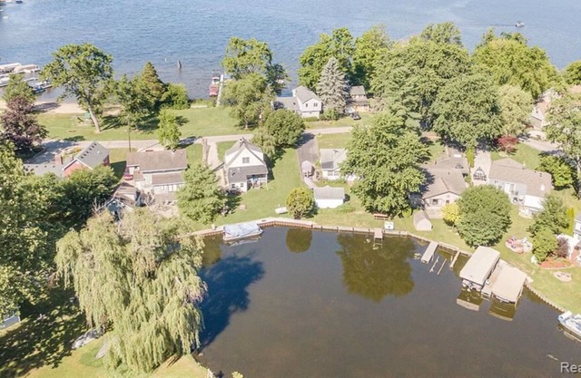 Beautiful Portage Lake House