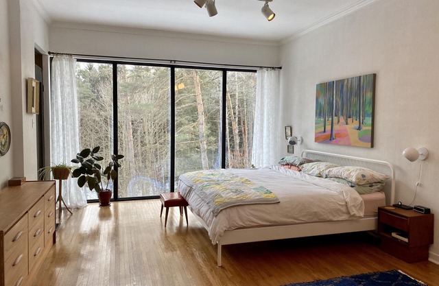 Beautiful & Private Mid Century Modern Country-House on 10 Acres near Caledon!