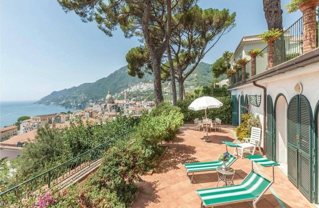 Alleinstehendes Ferienhaus mit W-LAN, TV, Terrasse, Panoramablick, Parkplatz, bei Amalfi