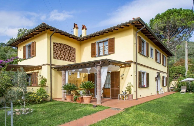 Wunderbares alleinstehendes Ferienhaus mit W-LAN, Klimaanlage, TV, Haustiere erlaubt, Parkplatz