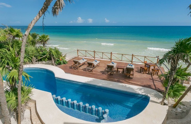 BEAUTIFUL PRIVATE BEACH FRONT LUXURY VILLA RETREAT NEAR TULUM