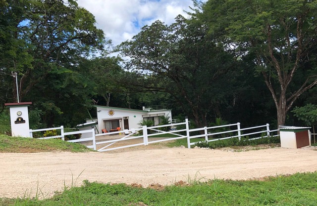 Schöne private 3 Schlafzimmer, 2 Bäder mit Pool Costa Rica Home zu vernünftigen Preisen