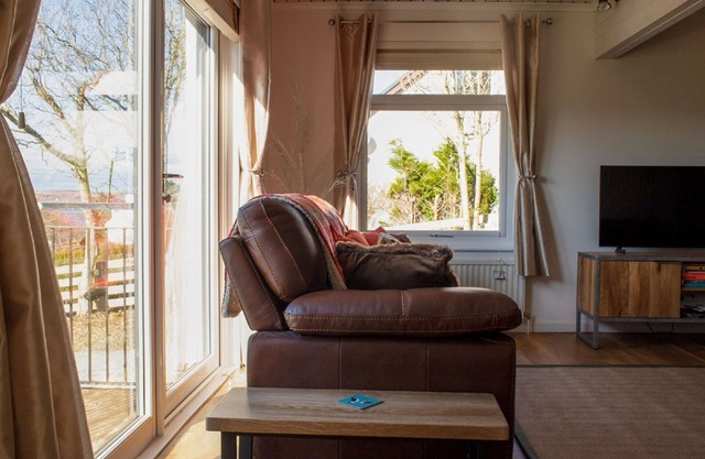 Alleinstehendes Ferienhaus mit W-LAN, TV, Innenhof, Haustiere erlaubt, Panoramablick, Parkplatz