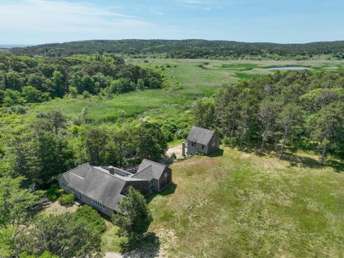 Beautiful Private home in Truro with bonus Cottage