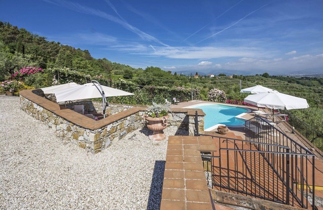 Alleinstehendes Ferienhaus mit privatem Pool, Klimaanlage, W-LAN, TV, Terrasse, Panoramablick