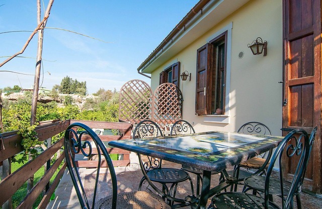 Alleinstehendes Ferienhaus mit Klimaanlage, W-LAN, TV, Terrasse, Haustiere erlaubt, Parkplatz
