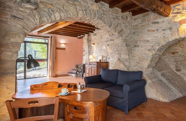 Atemberaubendes alleinstehendes Ferienhaus mit W-LAN, Terrasse, Haustiere erlaubt und Parkplatz