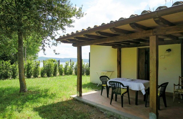 Wunderbares alleinstehendes Ferienhaus mit Pool, TV, Innenhof, Haustiere erlaubt und Parkplatz