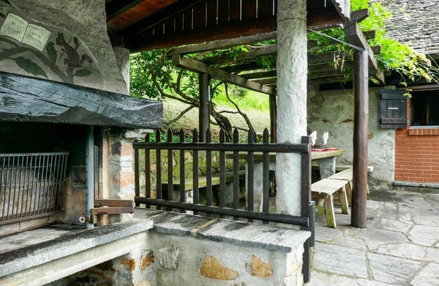 Atemberaubendes alleinstehendes Ferienhaus mit W-LAN, TV, Haustiere erlaubt und Parkplatz