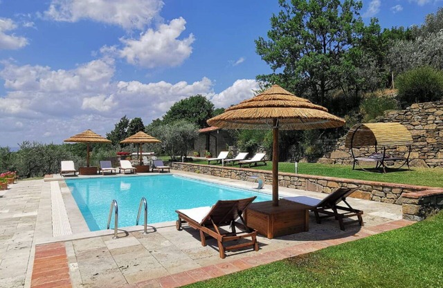 Alleinstehendes Ferienhaus mit Klimaanlage, W-LAN, privatem Pool, TV, Panoramablick, bei Cortona