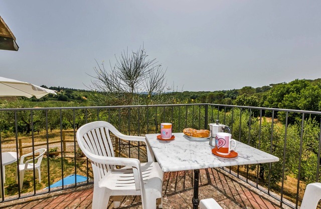 Alleinstehendes Ferienhaus mit W-LAN, TV, Innenhof, Haustiere erlaubt, Panoramablick, Parkplatz