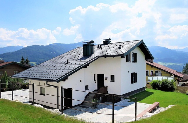Wunderbares alleinstehendes Ferienhaus mit W-LAN, TV, Terrasse, Haustiere erlaubt und Parkplatz