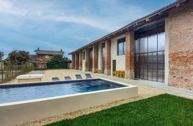 Alleinstehendes Ferienhaus mit Klimaanlage, privatem Pool, W-LAN, Whirlpool, TV, Innenhof