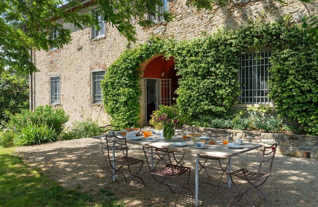Schönes alleinstehendes Ferienhaus für 10 Personen mit TV, Haustiere erlaubt und Parkplatz