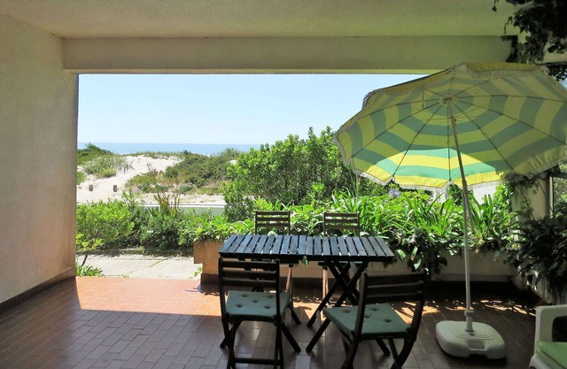 Atemberaubendes alleinstehendes Ferienhaus mit TV, Terrasse, Haustiere erlaubt und Parkplatz
