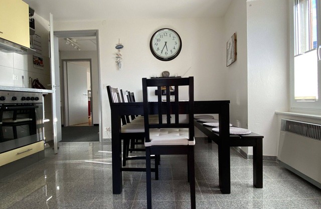 Wunderbares alleinstehendes Ferienhaus mit W-LAN, TV, Innenhof, Panoramablick und Parkplatz