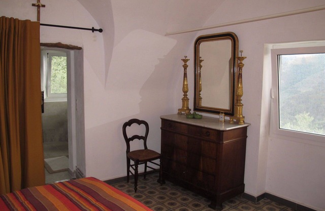 Wunderbares alleinstehendes Ferienhaus mit W-LAN, Innenhof und Haustiere erlaubt