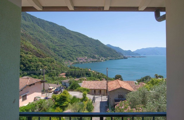 Atemberaubendes alleinstehendes Ferienhaus für 3 Leute mit W-LAN, TV, Terrasse und Parkplatz
