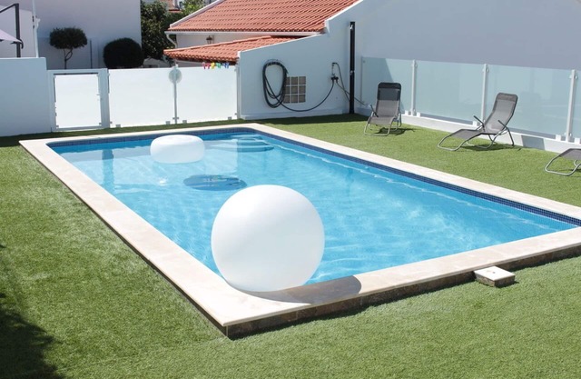 BEAUTIFUL HOLIDAYS HOME IN CAPARICA