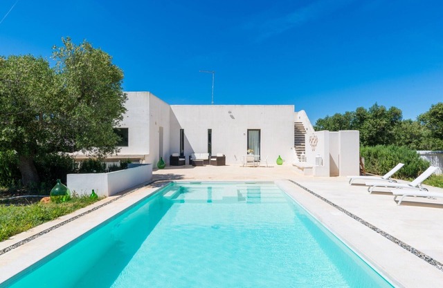 Beautiful Puglia Villa | Close to resort Centre & Beach | Private Pool | Carovigno