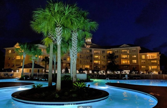 Beautiful quiet condo, w/lazy river pool and golfing privileges