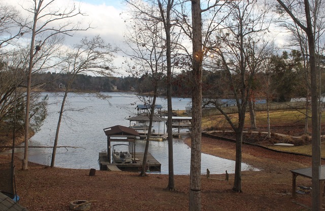 Beautiful quiet home in cove with dock