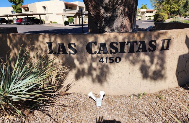 Beautiful, remodeled, furnished, 2/2 condo in Phoenix / Paradise Valley AZ.