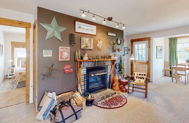 Beautiful retreat close to Okemo with free WiFi, private washer/dryer