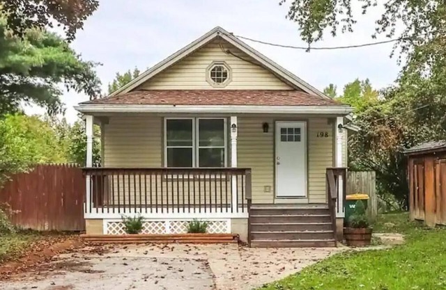 Beautiful Riverside Bungalow Steps Away From RIT