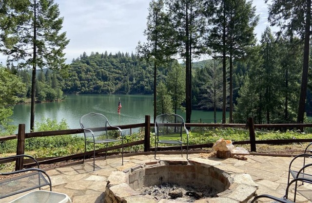 Beautiful Rollins Lake Inn - Studio Cabin #2