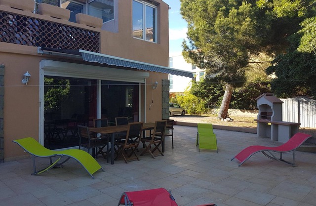 Schönes Zimmer, privater Eingang, Villa Port-Fréjus