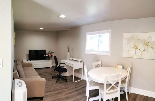 Schön, sicher, sauber, geräumig 2 bd / 1ba in N San Jose 951311