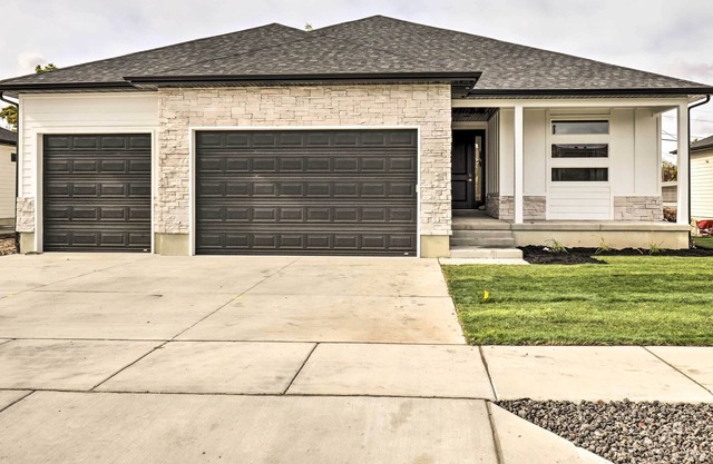 Beautiful Salt Lake City Home w/ Huge Yard!
