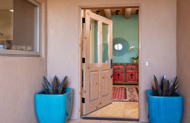 Wunderschönes Haus im Santa Fe-Stil ~ Atemberaubende Aussichten ~ 3, 5 Meilen bis zur Plaza