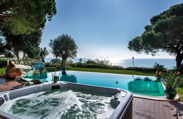 Beautiful sea view villa. Large pool and gardens. L780 - Vilamoura, Vilamoura