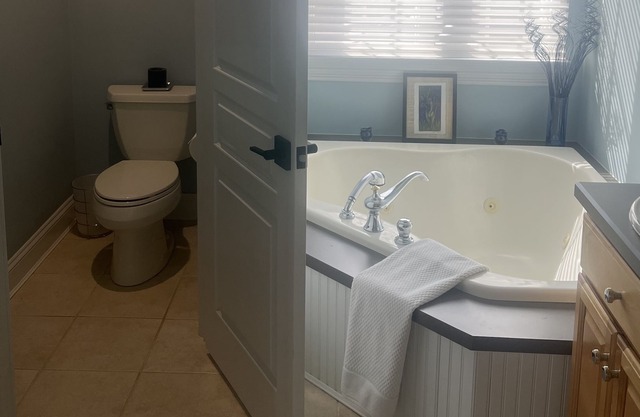 Beautiful single-family home near the South River with private pool and hot tub