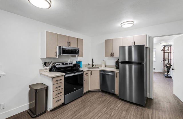 Beautiful Ski-in/Ski-out Condo Located On The Eagle Point Resort! by RedAwning