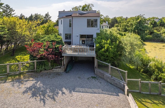 Schönes Southold-Haus mit Blick aufs Wasser - 3 Schlafzimmer, 2. 5 Badezimmer, 8 Personen