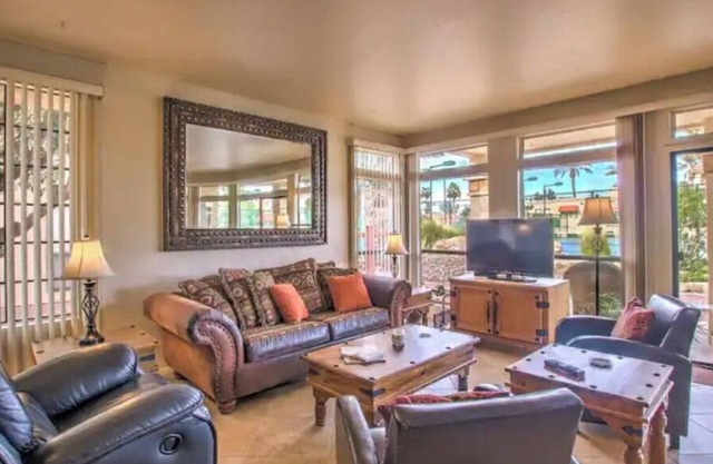 Beautiful Southwest Casita - Pool, Tennis/Pickleball Haven!